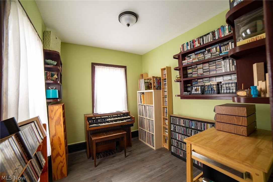 Mathew & Gilbert 07 - Residential