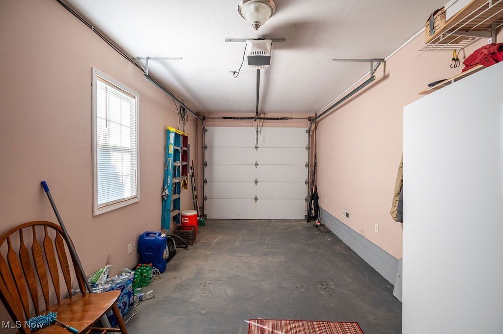 Parkersburg, West Virginia 26101, United States, 2 Bedrooms Bedrooms, ,2 BathroomsBathrooms,Residential,Active,228037