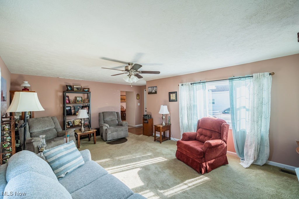 Parkersburg, West Virginia 26101, United States, 2 Bedrooms Bedrooms, ,2 BathroomsBathrooms,Residential,Active,228037