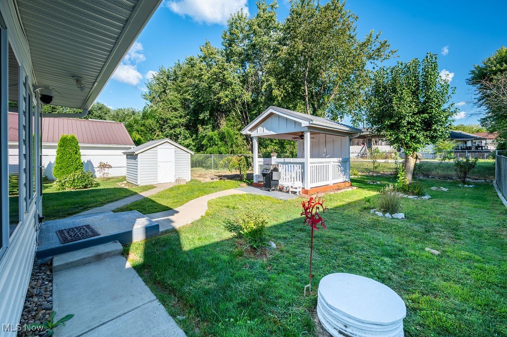 Parkersburg, West Virginia 26101, United States, 2 Bedrooms Bedrooms, ,2 BathroomsBathrooms,Residential,Active,228037