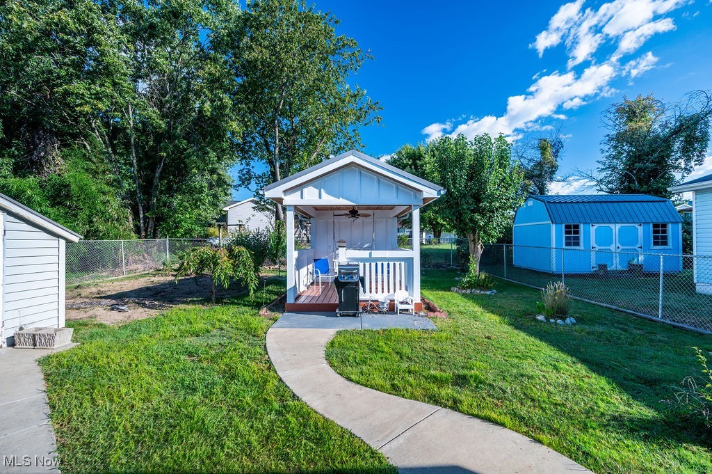 Parkersburg, West Virginia 26101, United States, 2 Bedrooms Bedrooms, ,2 BathroomsBathrooms,Residential,Active,228037