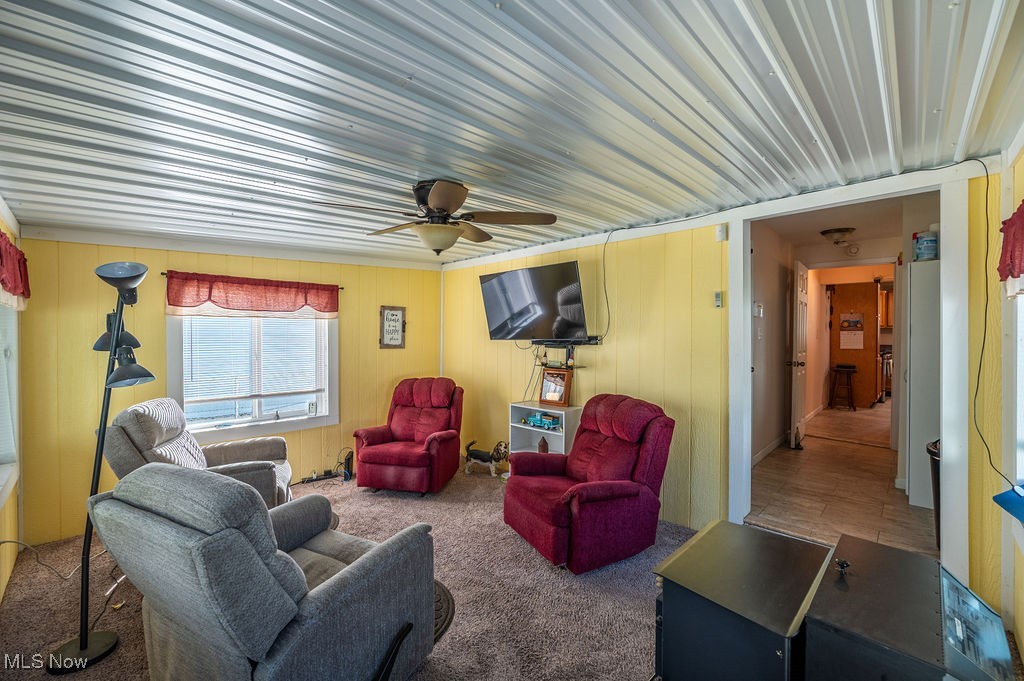 Parkersburg, West Virginia 26101, United States, 2 Bedrooms Bedrooms, ,2 BathroomsBathrooms,Residential,Active,228037