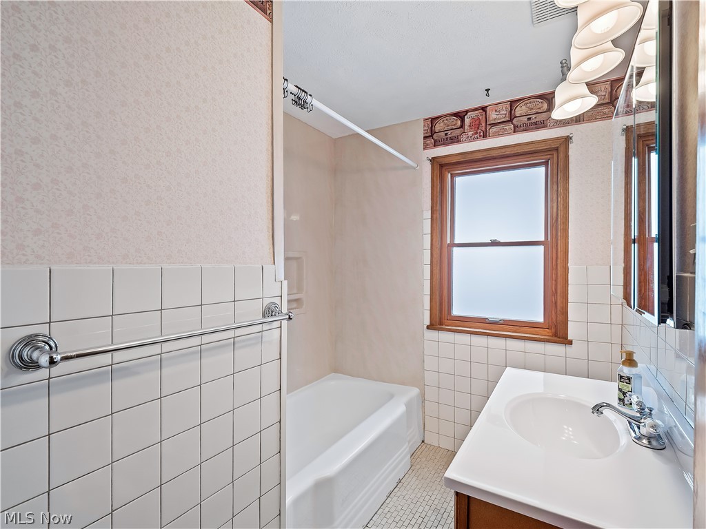 S H Kleinman Realty Cos Briar - Residential