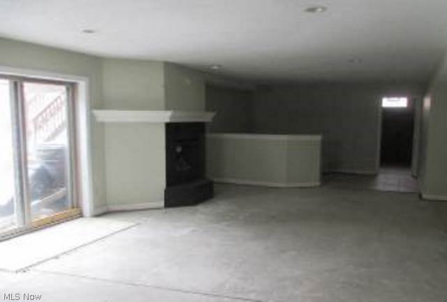 0000038354 - Residential