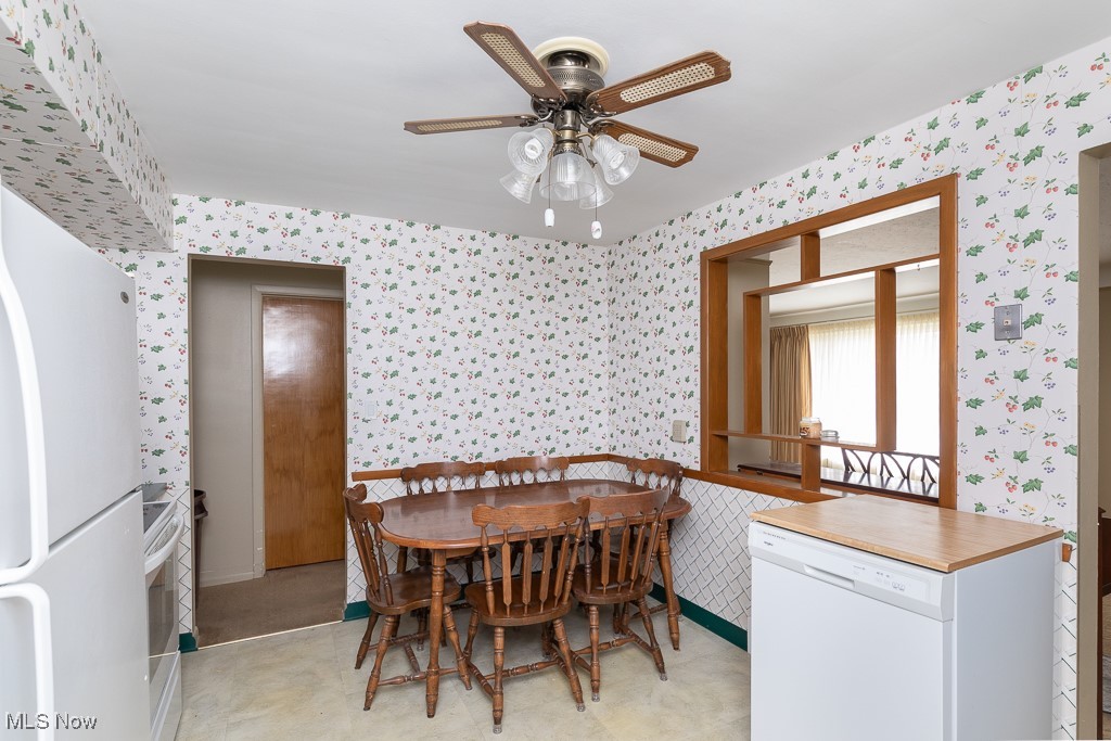 8218 Newport Avenue, Parma, Ohio image 8