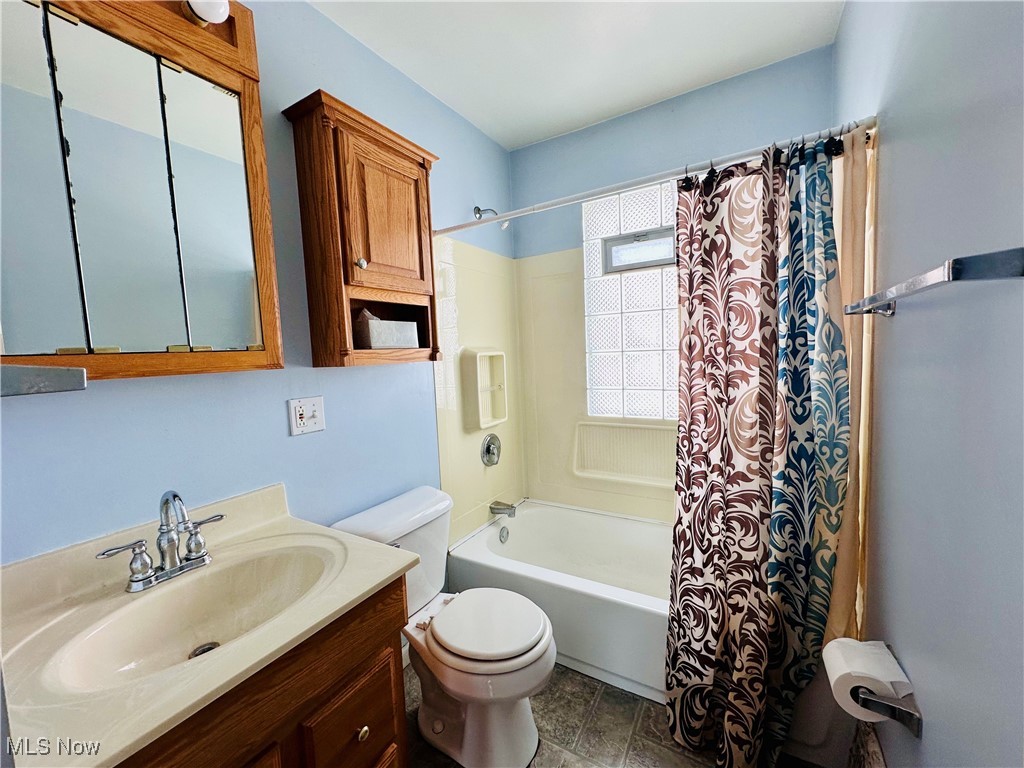3330 Grovewood Avenue, Parma, Ohio image 18