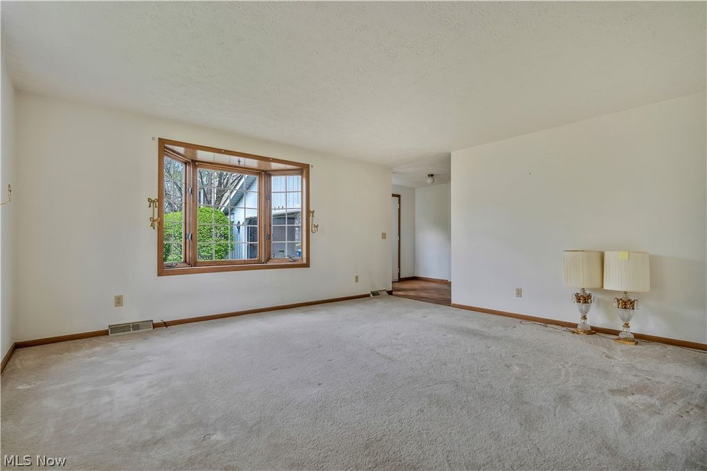 Photo of 8054 Fox Run Avenue NW, North Canton, OH 44720 (MLS # 5202109)