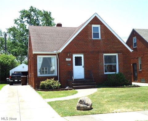 Single Family Residence in Cleveland OH 6007 Pelham Drive.jpg