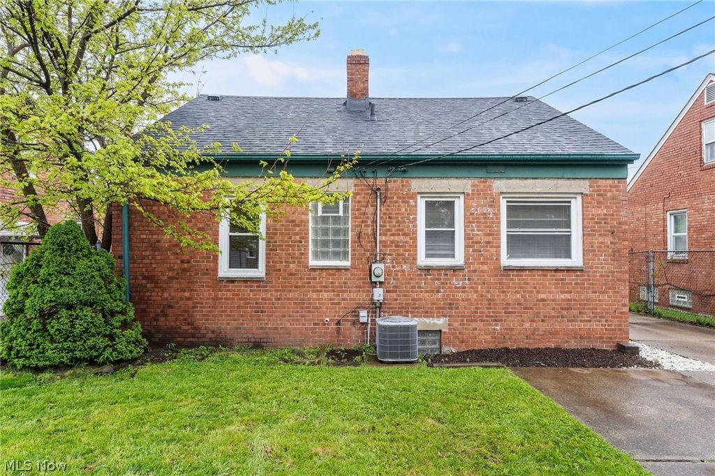 Photo of 4180 W 57th Street, Cleveland, OH 44144 (MLS # 5207342)