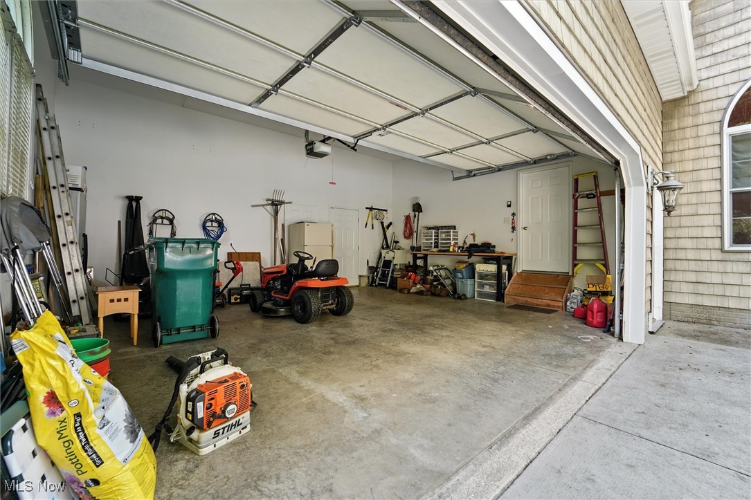 Roaming Rock Xx - Residential