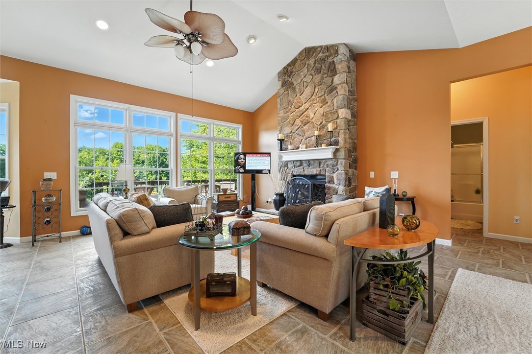 Roaming Rock Xx - Residential