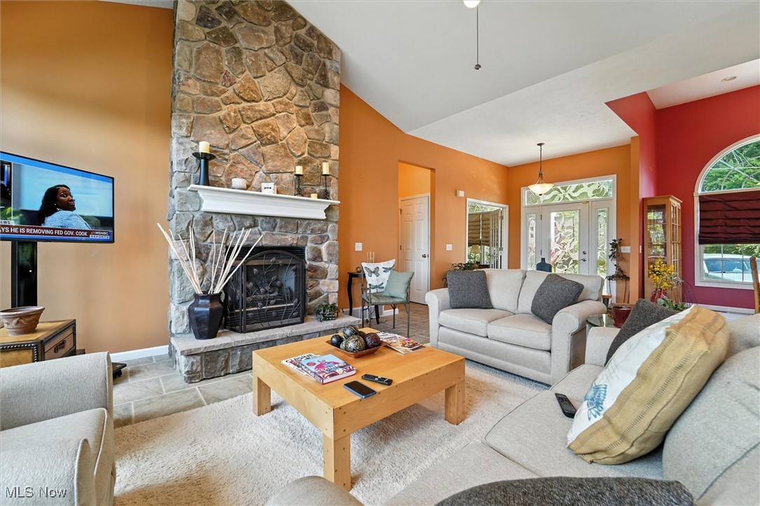 Roaming Rock Xx - Residential