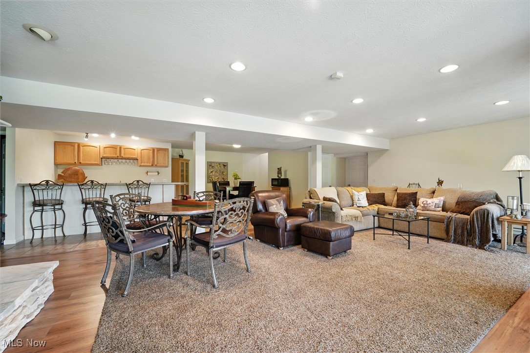 Roaming Rock Xx - Residential