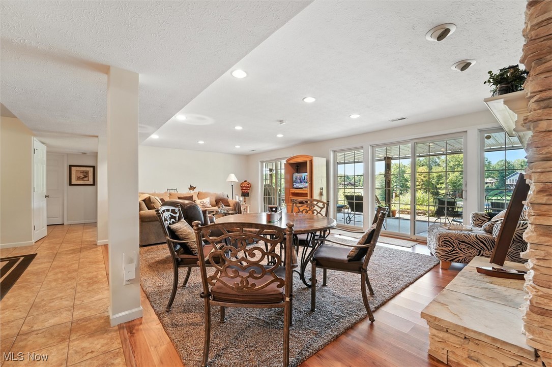 Roaming Rock Xx - Residential