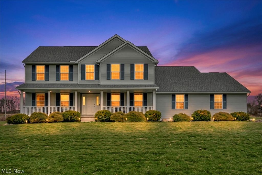 Photo of 1559 Gray Fox Drive, North Canton, OH 44720 (MLS # 5194509)