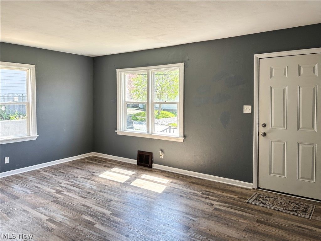 Photo of 2455 Albrecht Avenue, Akron, OH 44312 (MLS # 5202448)