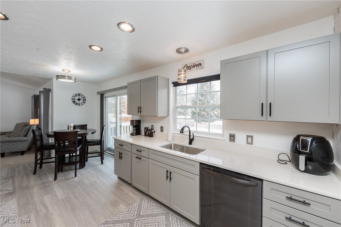 Sandstone Ridge - Residential