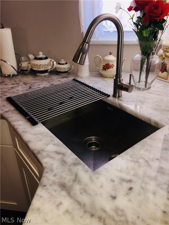 Alameda Pkwy Sub - Residential