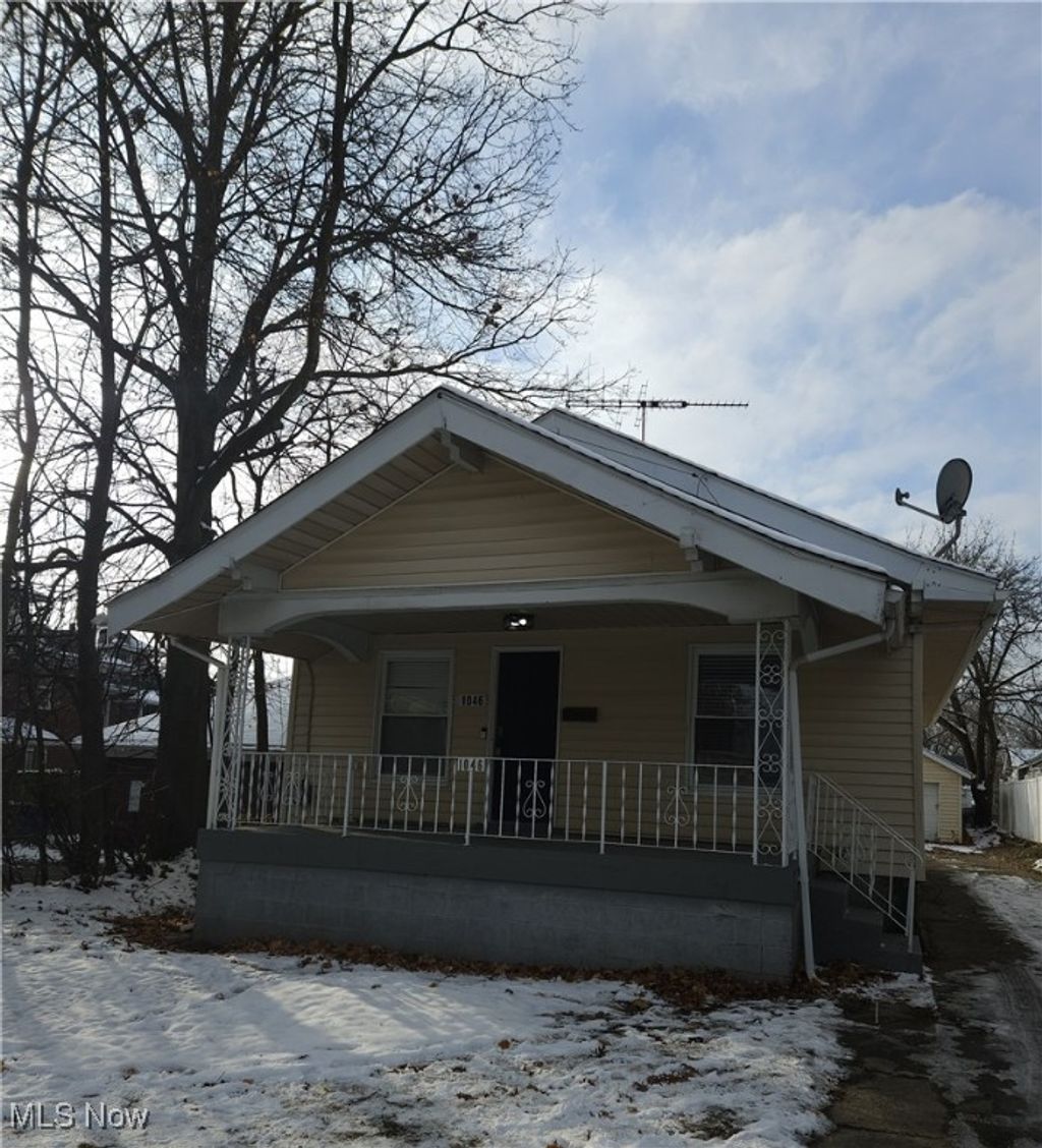 Photo of 1046 Linden Avenue, Akron, OH 44310 (MLS # 5175980)