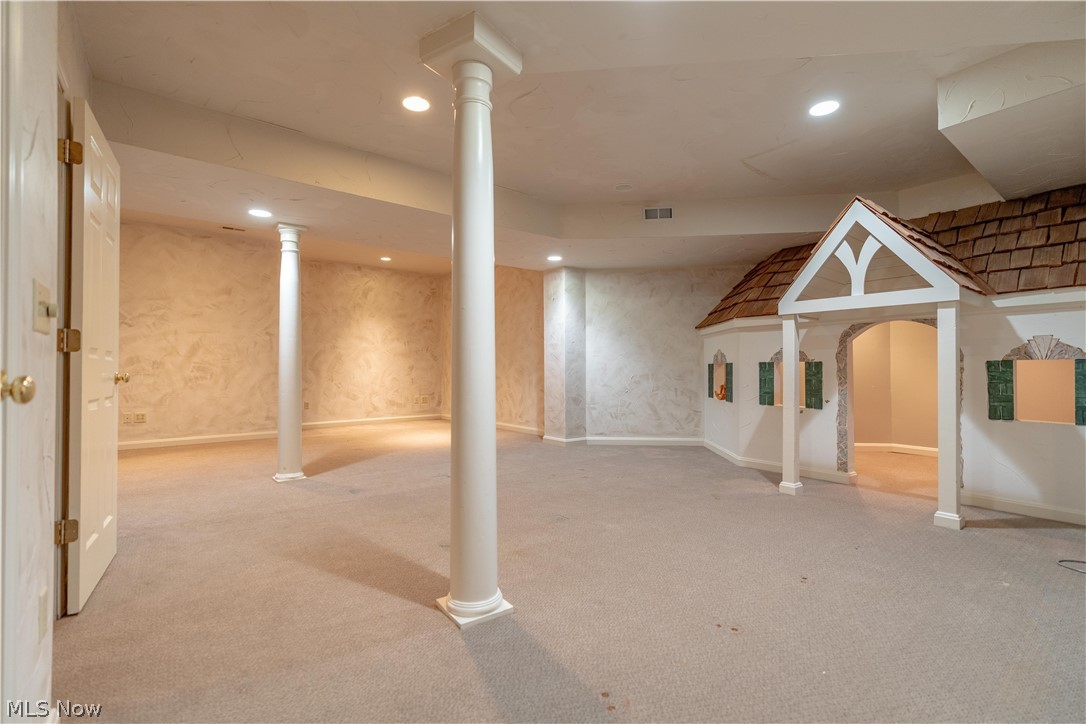 Woods At Nobles Pond - Residential