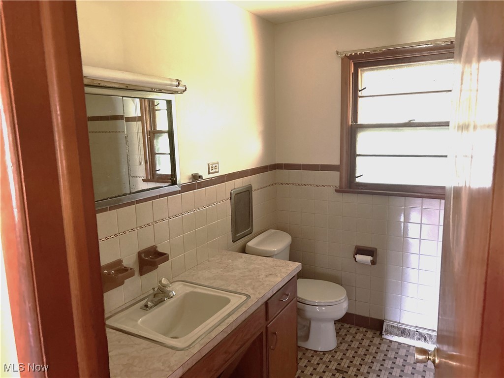 42605 Grandview Drive, Elyria, Ohio image 14