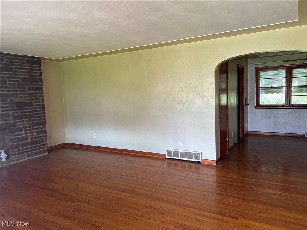 42605 Grandview Drive, Elyria, Ohio image 7