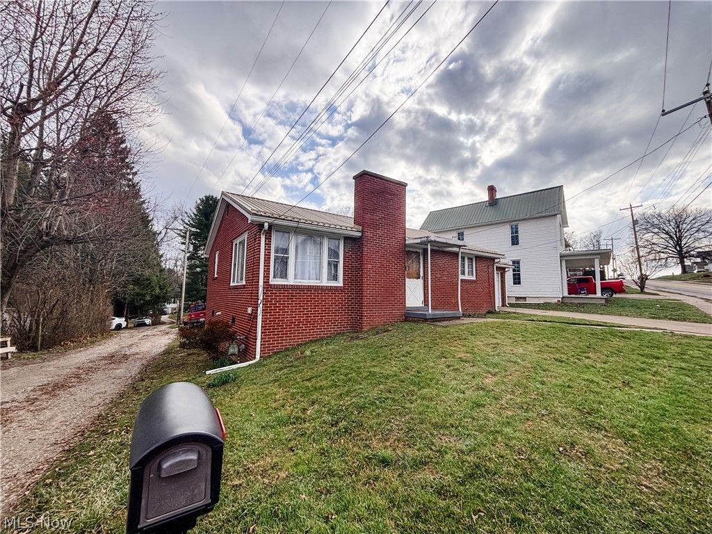 Photo of 724 E Main Street, Barnesville, OH 43713 (MLS # 5192806)