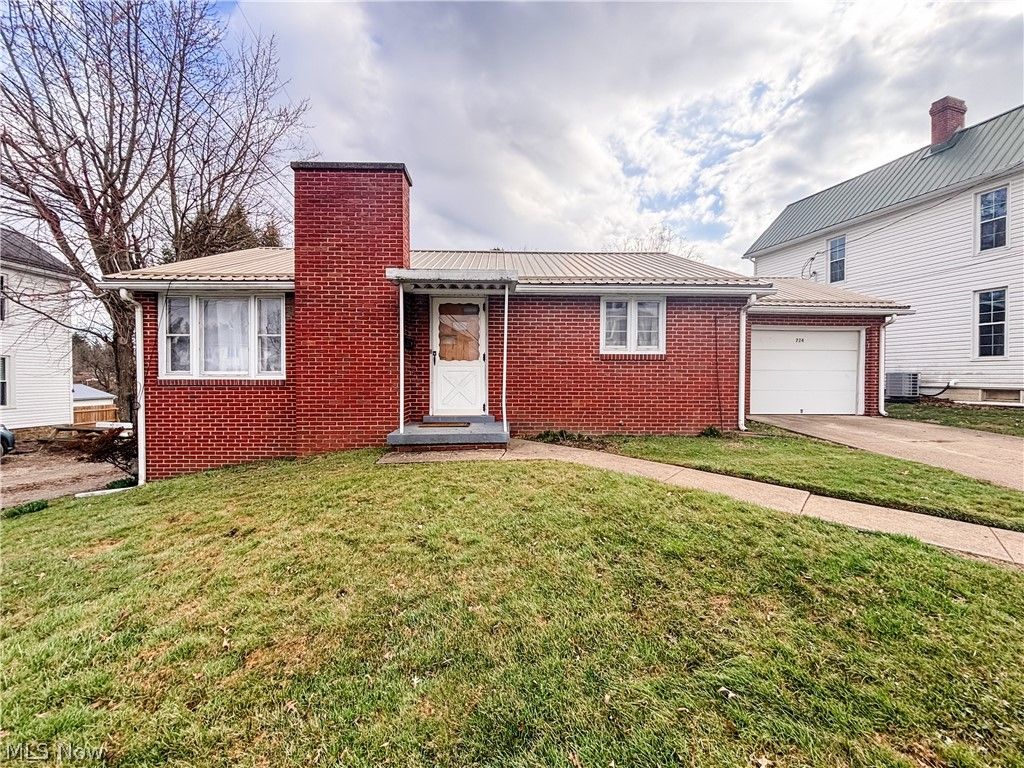 Photo of 724 E Main Street, Barnesville, OH 43713 (MLS # 5192806)