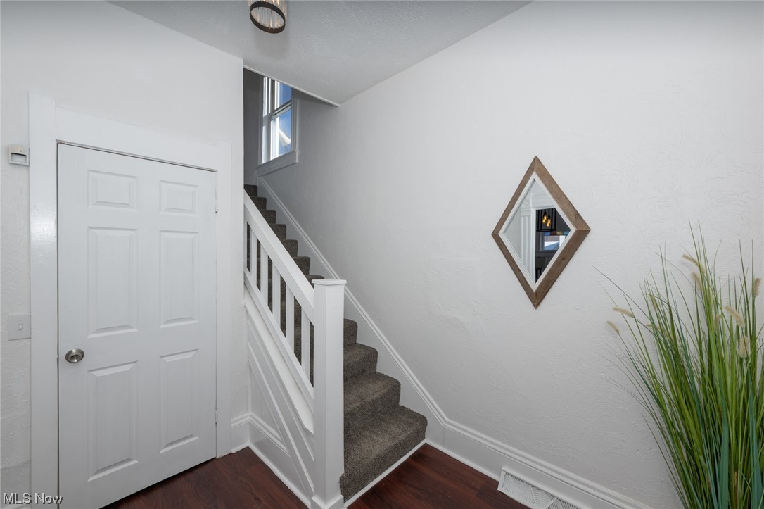 J H Palmers - Residential