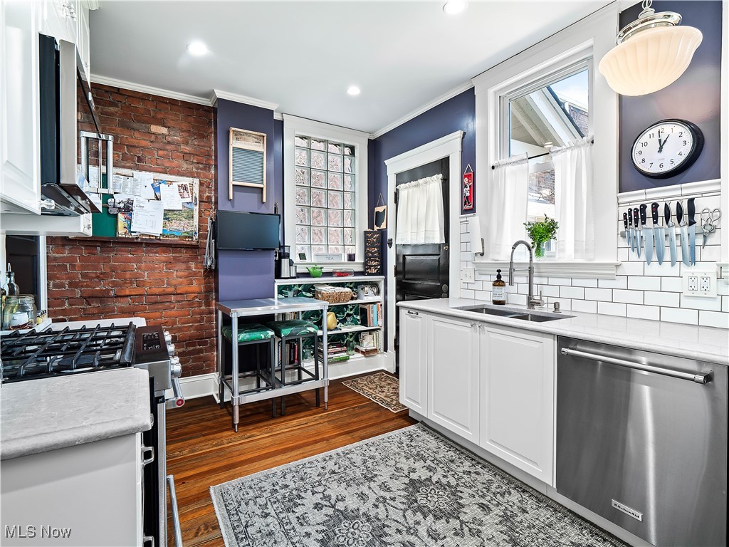 3704 Clinton Avenue, Cleveland, Ohio image 12