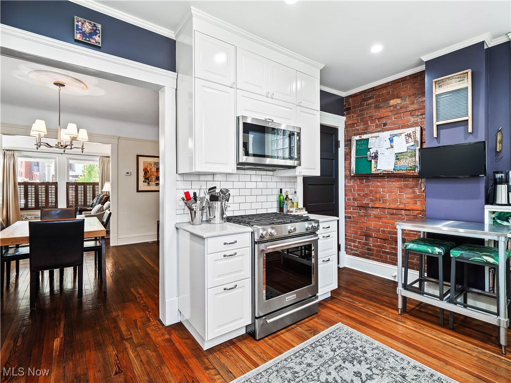 3704 Clinton Avenue, Cleveland, Ohio image 13