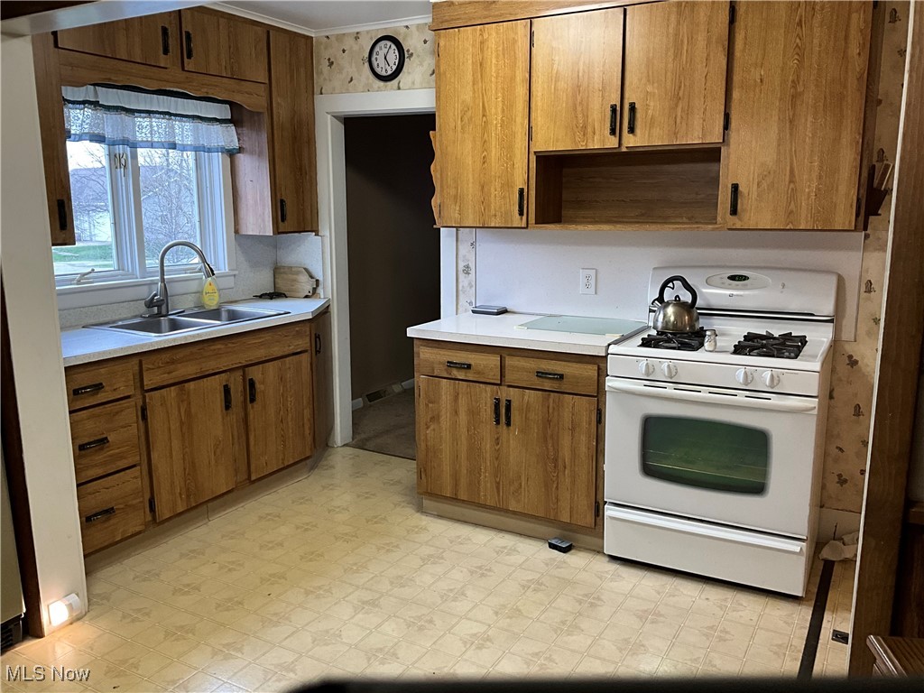 75 Sherman Street, New London, Ohio image 2