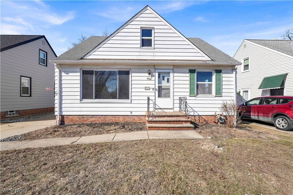 Photo of 434 Acacia Drive, Willowick, OH 44095 (MLS # 5192078)