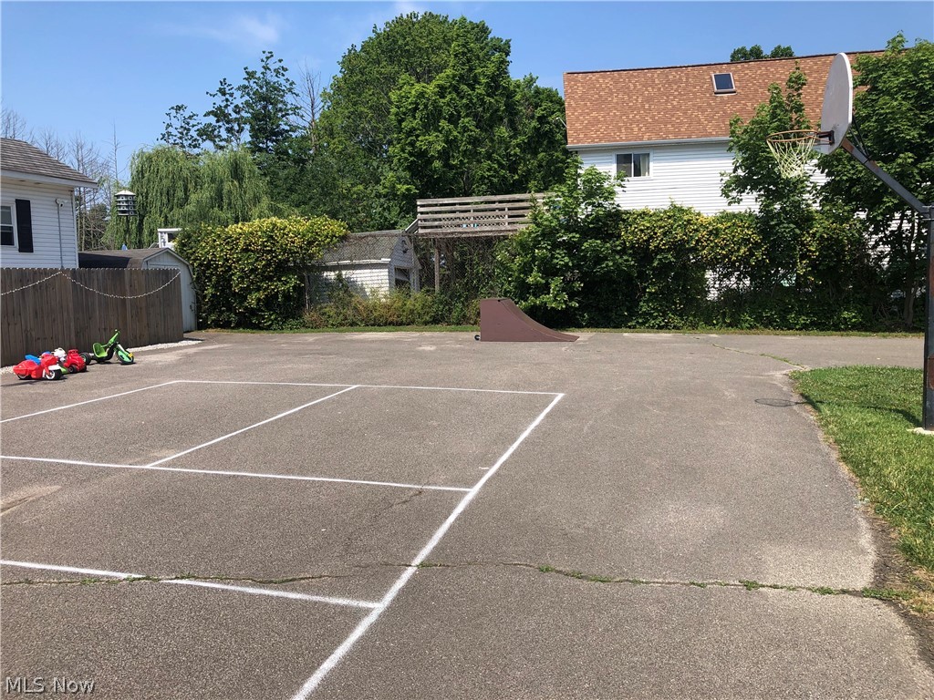 Chagrin Harbor Beach - Residential