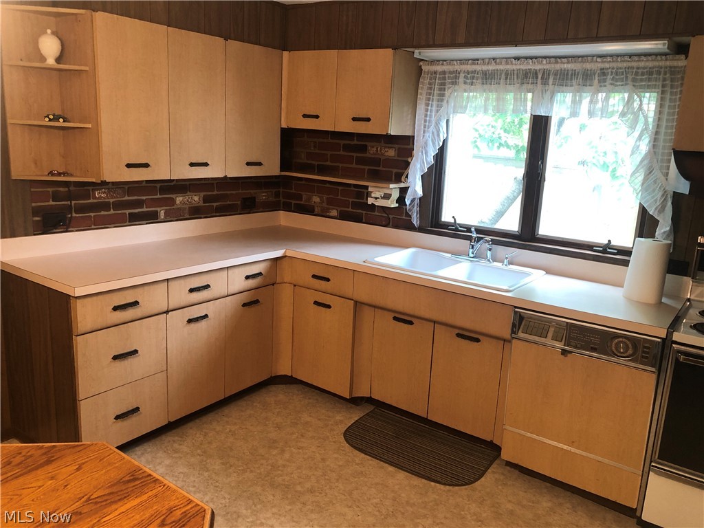 Chagrin Harbor Beach - Residential