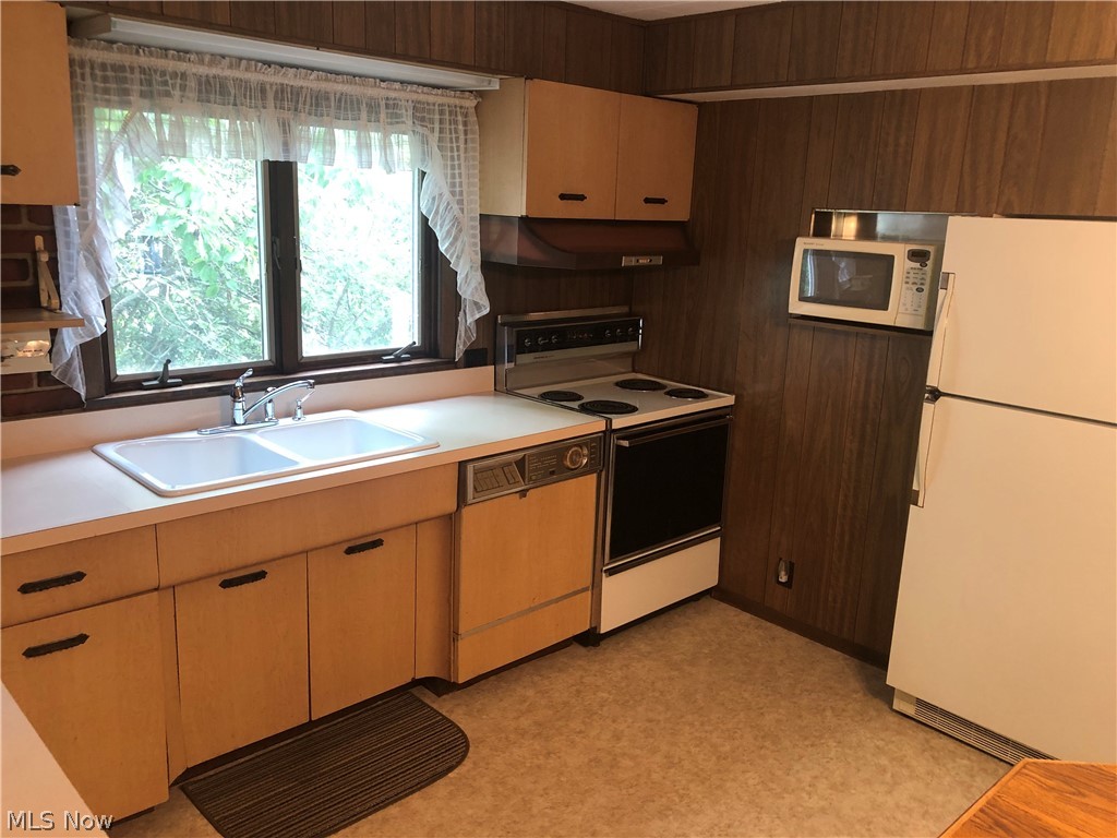 Chagrin Harbor Beach - Residential