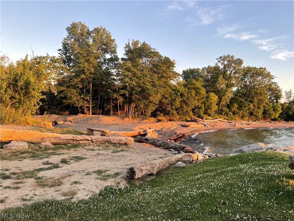 Chagrin Harbor Beach - Residential