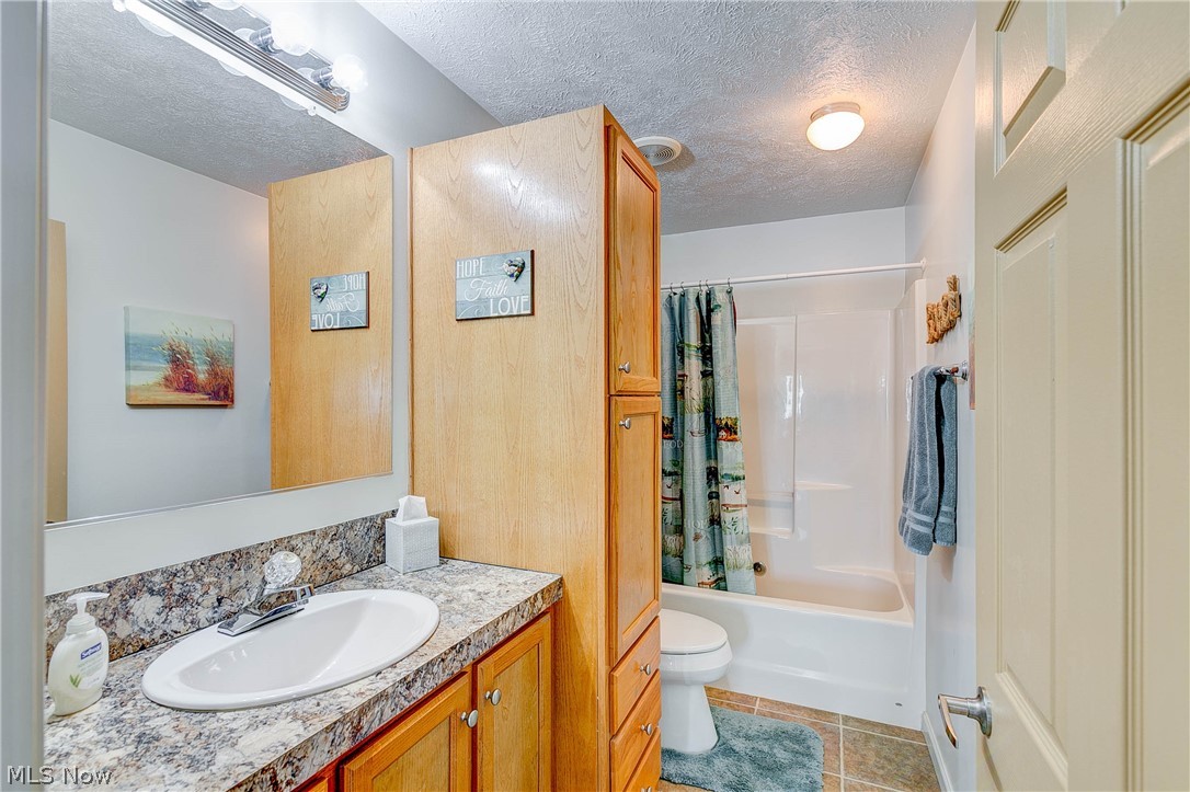 Connecticut Western Reserve - Residential