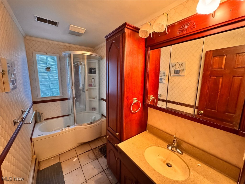 T&M Roberts 01 04 Divisi - Residential