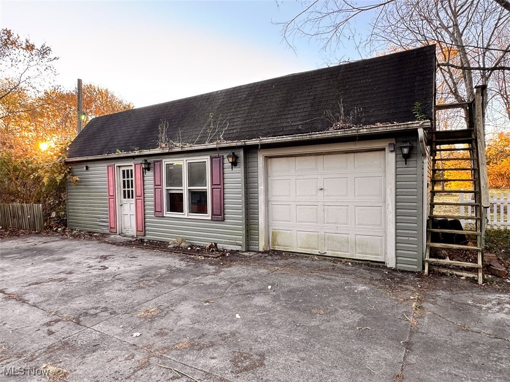 T&M Roberts 01 04 Divisi - Residential