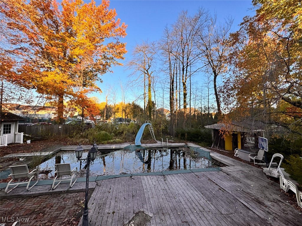 T&M Roberts 01 04 Divisi - Residential