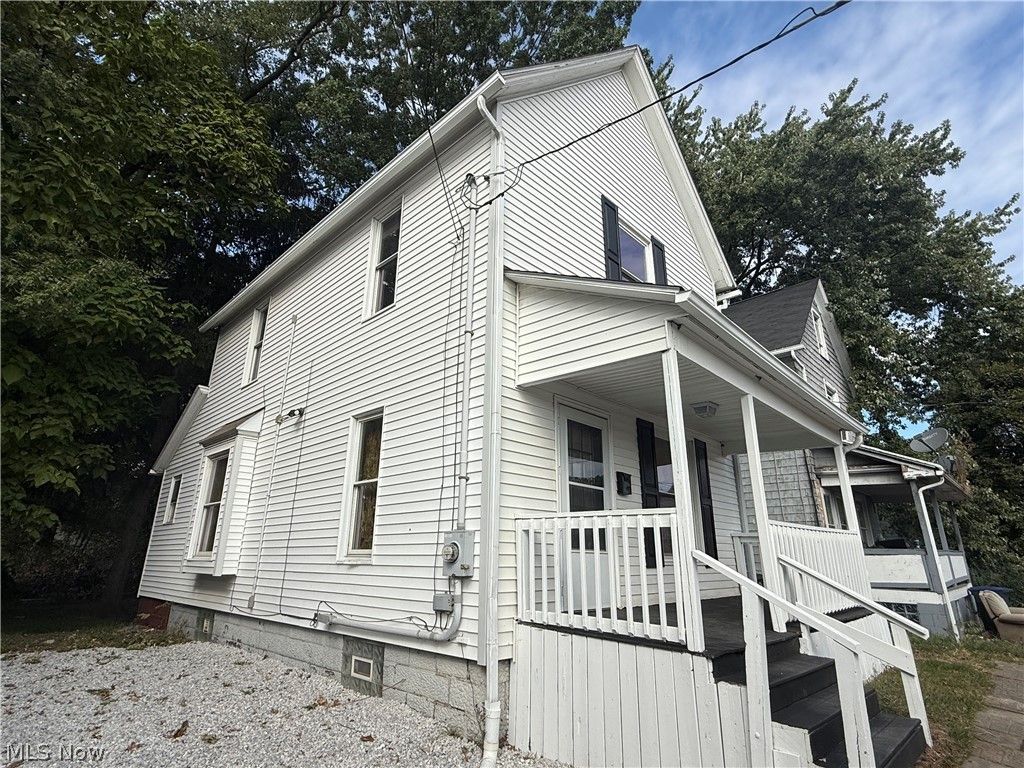 Photo of 70 Wise Street, Akron, OH 44304 (MLS # 5189952)