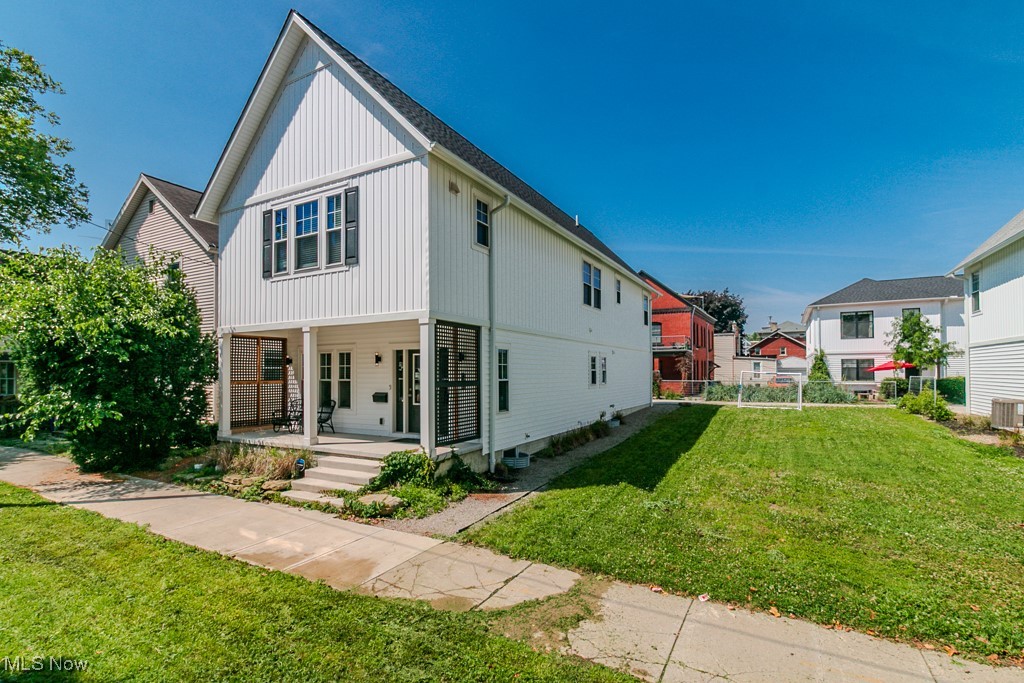 2074 W 33rd Street