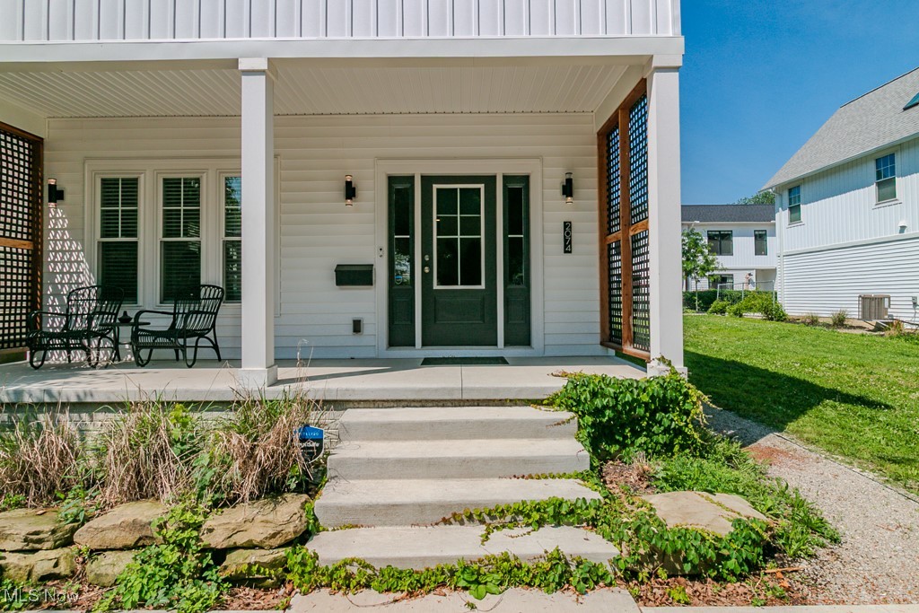 2074 W 33rd Street