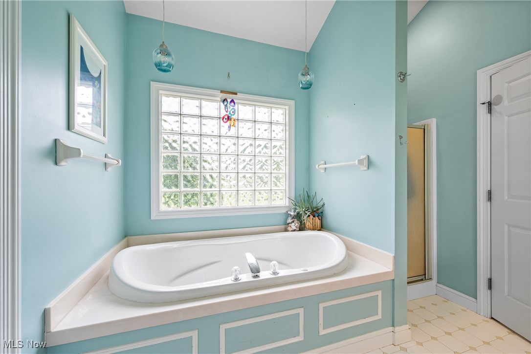 4344 Deer Creek Drive, Wooster, Ohio image 24