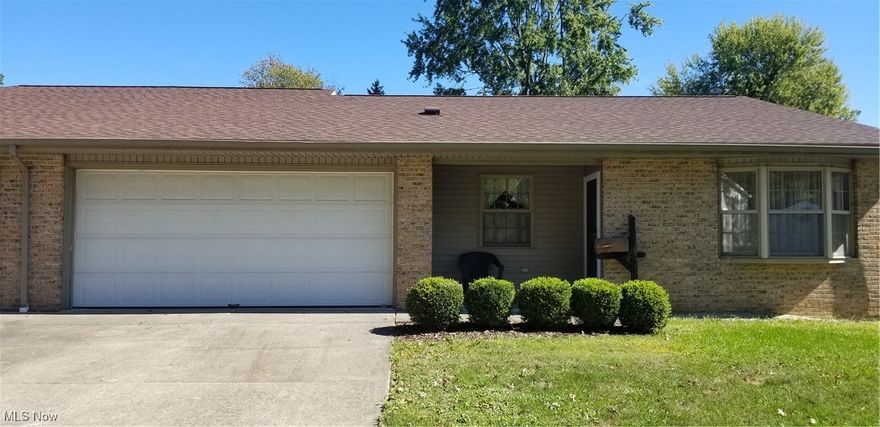 Move-In Ready - Desirable SE Location  - Easy One Floor Living!  Welcome to 966 Park Ave. featuring a large Living Room with cathedral ceiling & bay window, Eat-in Kitchen with oak cabinets, newer: range, dishwasher, counter tops, recessed lighting & flooring. Master BD with walk-in closet & Master Bath (shower stall), BD 2 has oversized double closet, Full bath with tub/shower & laundry (washer & dryer stay).  There is also an enclosed back porch for entertaining or relaxing + patio for outside enjoyment! 2-car garage, newer roof, HWT & LR carpet.  Close to shopping, restaurants & hospital.