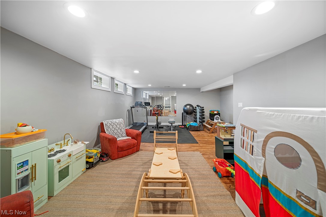 Gates Mills Blvd Estates - Residential