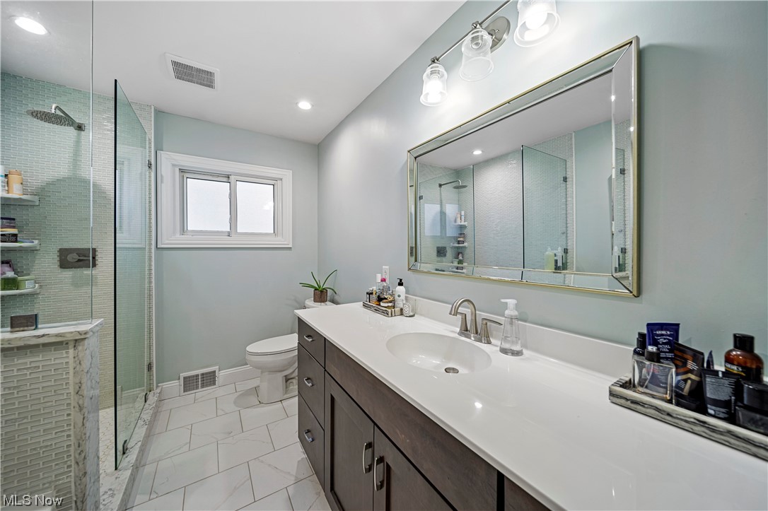 Gates Mills Blvd Estates - Residential