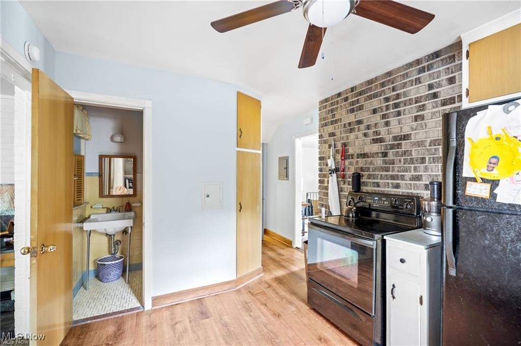 Euclid 03 - Residential Income