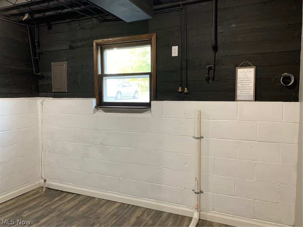 Village/New Middletown - Residential